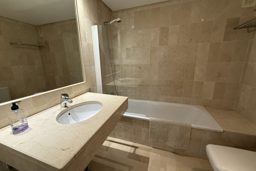 R5173657-Apartment-For-Sale-El-Presidente-Penthouse-2-Beds-93-Built-5