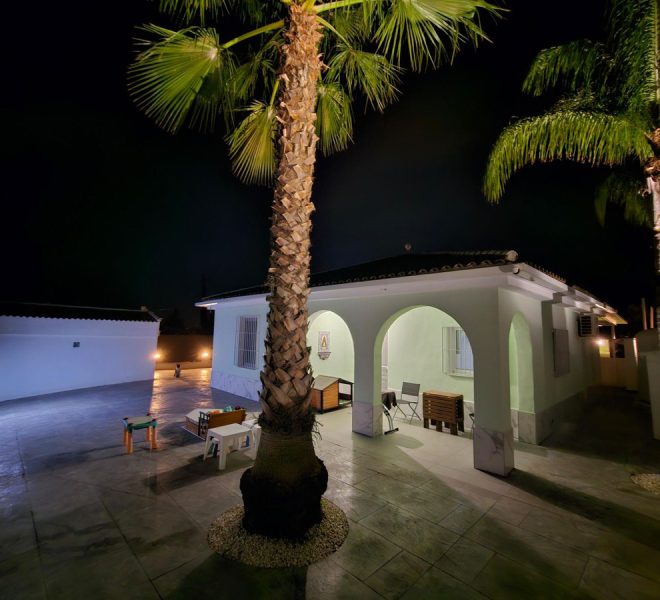 R5173660-Image 1-Detached - 2 Beds - 161 Built