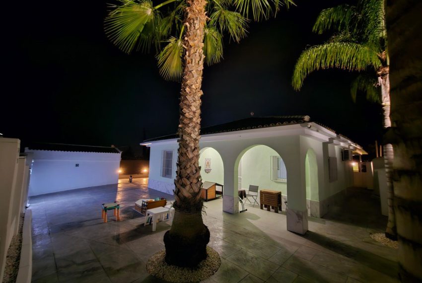 R5173660-Villa-For-Sale-Coin-Detached-2-Beds-161-Built