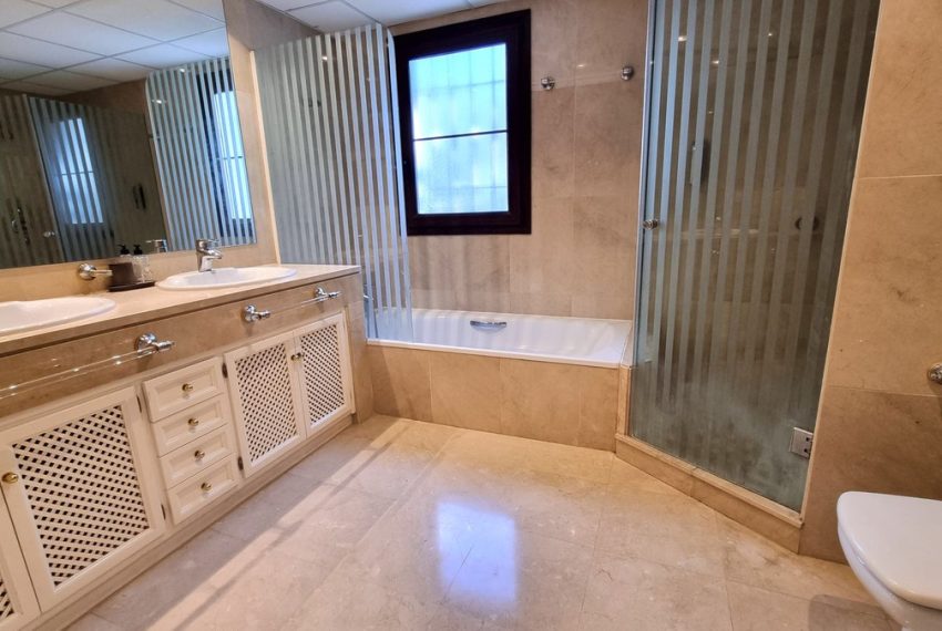 R5173849-Villa-For-Sale-El-Rosario-Detached-7-Beds-647-Built-15