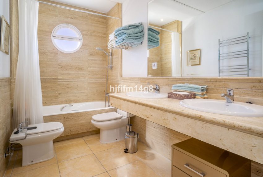 R5173996-Apartment-For-Sale-Nueva-Andalucia-Penthouse-3-Beds-161-Built-17