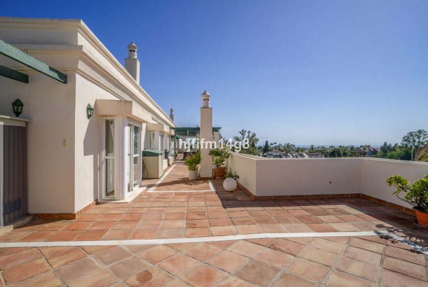 R5173996-Apartment-For-Sale-Nueva-Andalucia-Penthouse-3-Beds-161-Built-2