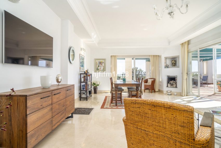 R5173996-Apartment-For-Sale-Nueva-Andalucia-Penthouse-3-Beds-161-Built-3