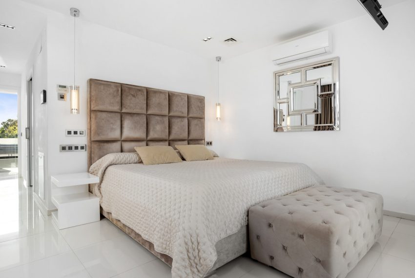 R5174071-Villa-For-Sale-Nueva-Andalucia-Detached-5-Beds-635-Built-13