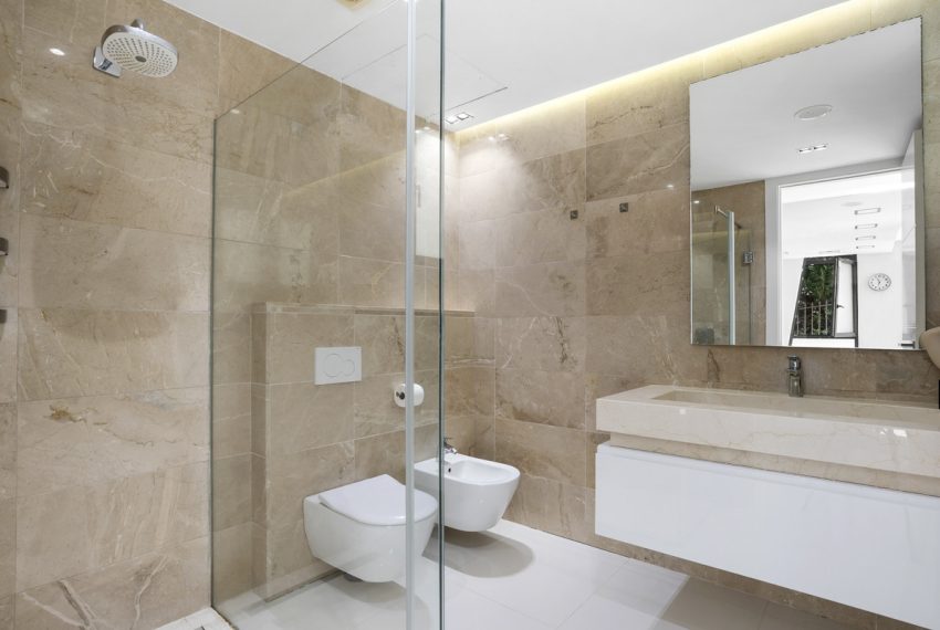 R5174071-Villa-For-Sale-Nueva-Andalucia-Detached-5-Beds-635-Built-16