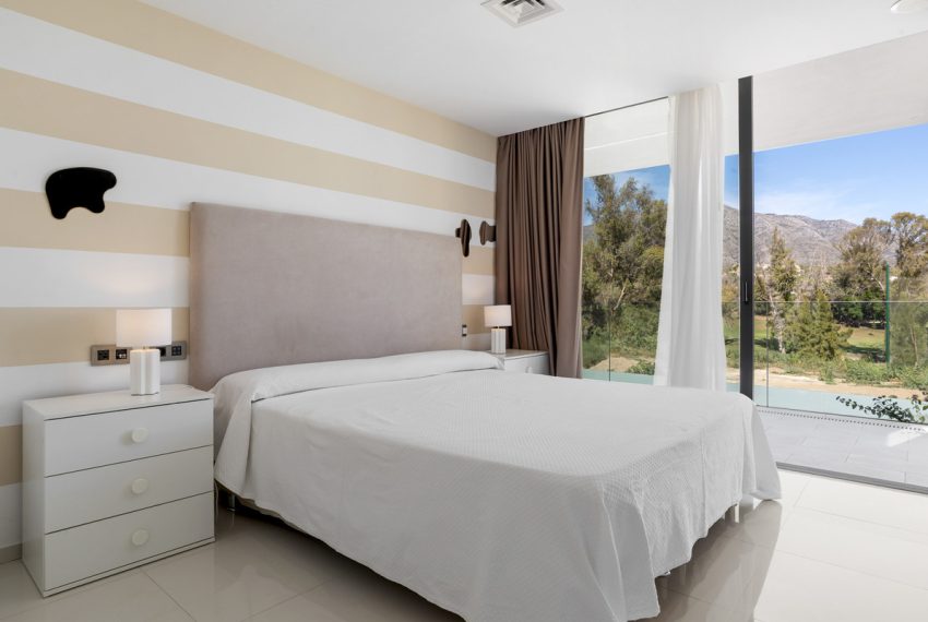 R5174071-Villa-For-Sale-Nueva-Andalucia-Detached-5-Beds-635-Built-17