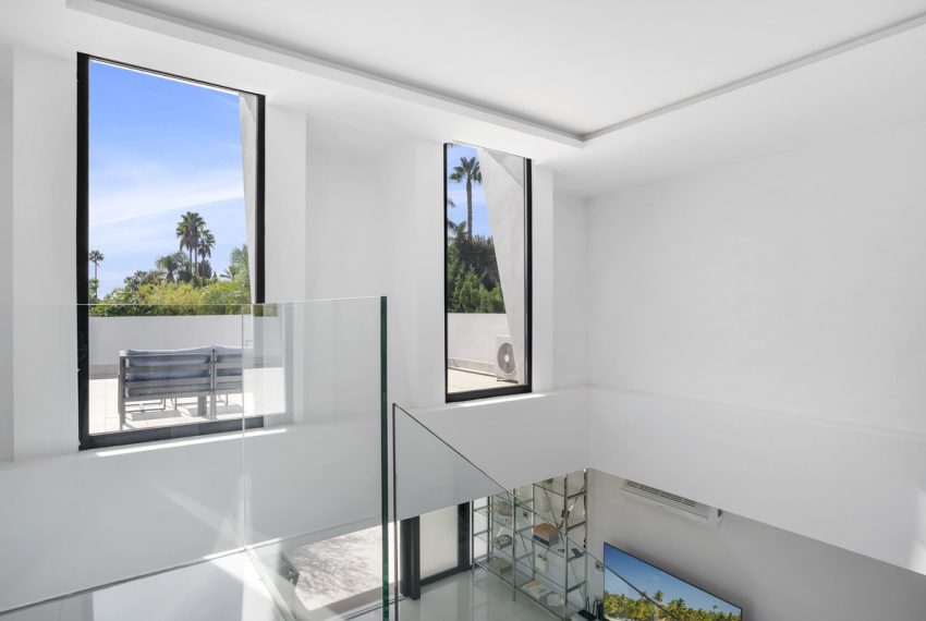 R5174071-Villa-For-Sale-Nueva-Andalucia-Detached-5-Beds-635-Built-19