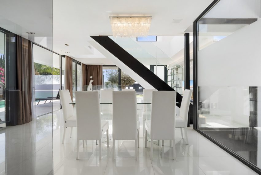 R5174071-Villa-For-Sale-Nueva-Andalucia-Detached-5-Beds-635-Built-6