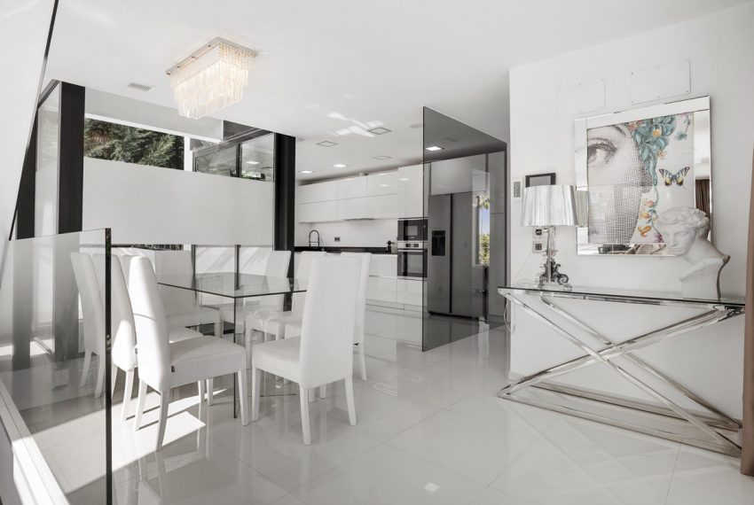 R5174071-Villa-For-Sale-Nueva-Andalucia-Detached-5-Beds-635-Built-7