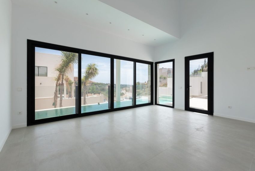 R5176522-Villa-For-Sale-Elviria-Detached-4-Beds-429-Built-1