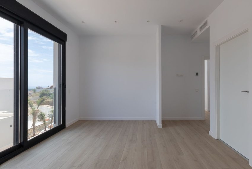 R5176522-Villa-For-Sale-Elviria-Detached-4-Beds-429-Built-15