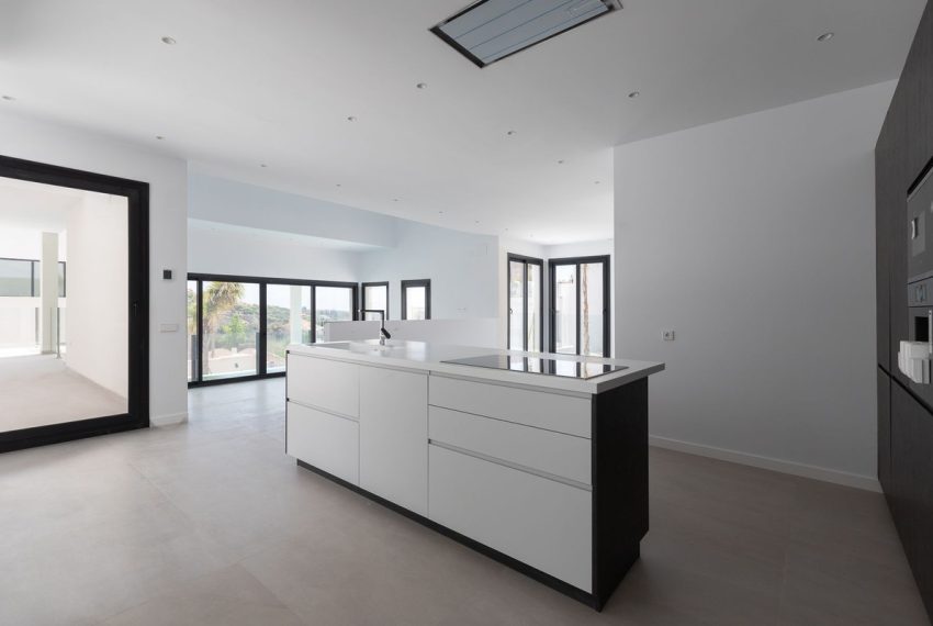 R5176522-Villa-For-Sale-Elviria-Detached-4-Beds-429-Built-4