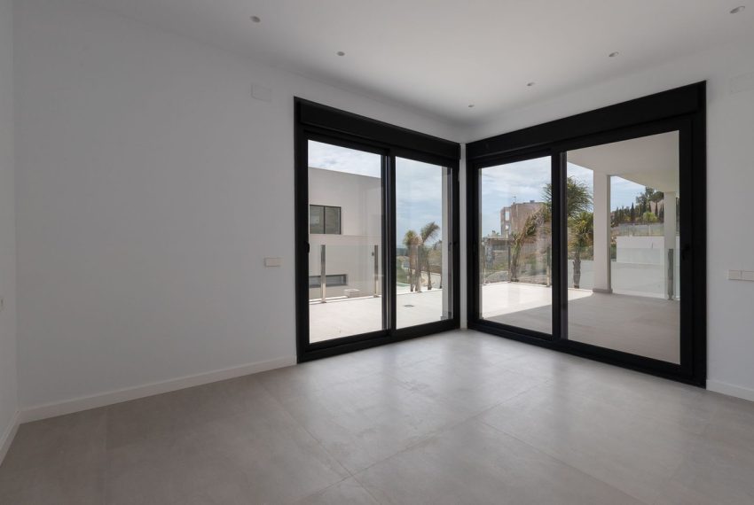 R5176522-Villa-For-Sale-Elviria-Detached-4-Beds-429-Built-9