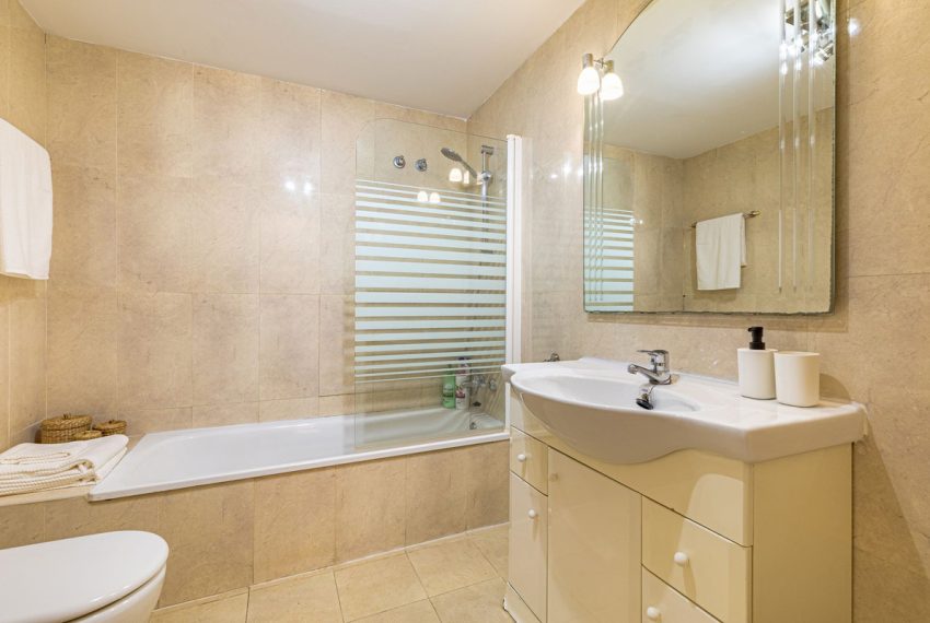 R5177425-Apartment-For-Sale-Nueva-Andalucia-Middle-Floor-2-Beds-107-Built-16