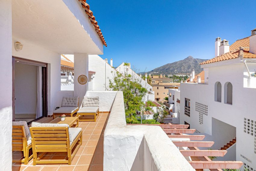 R5177425-Apartment-For-Sale-Nueva-Andalucia-Middle-Floor-2-Beds-107-Built