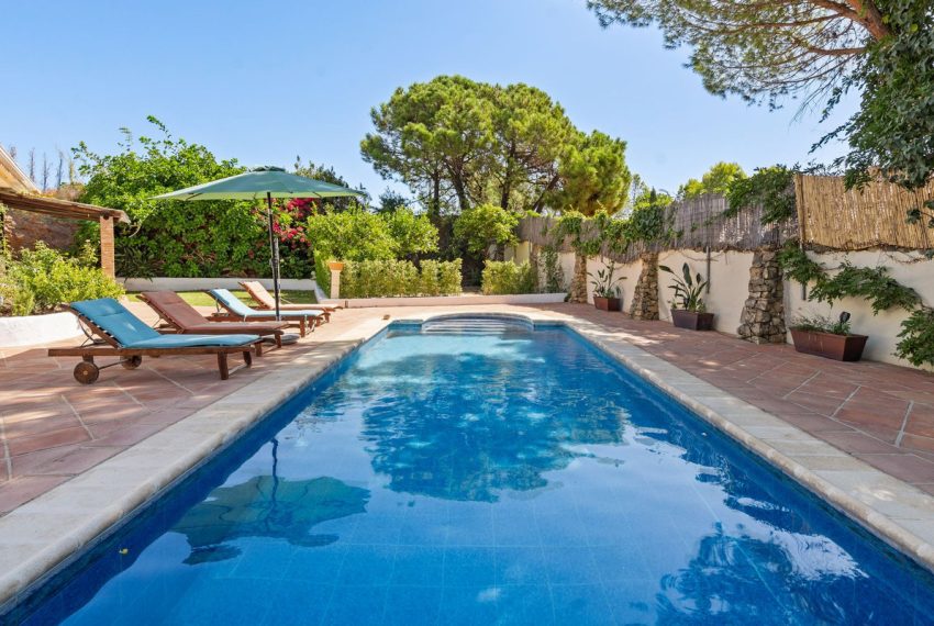 R5177557-Villa-For-Sale-Estepona-Finca-4-Beds-134-Built-2