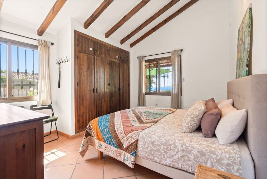 R5177557-Villa-For-Sale-Estepona-Finca-4-Beds-134-Built-5