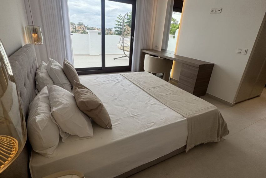 R5177587-Townhouse-For-Sale-El-Paraiso-Terraced-4-Beds-225-Built-3