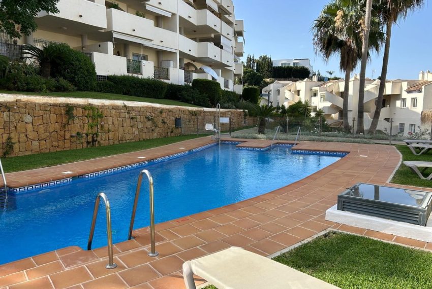 R5177605-Apartment-For-Sale-Elviria-Ground-Floor-2-Beds-119-Built