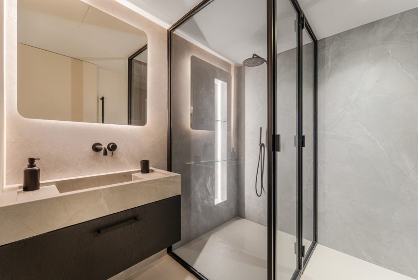 R5177716-Apartment-For-Sale-La-Quinta-Penthouse-Duplex-4-Beds-253-Built-17