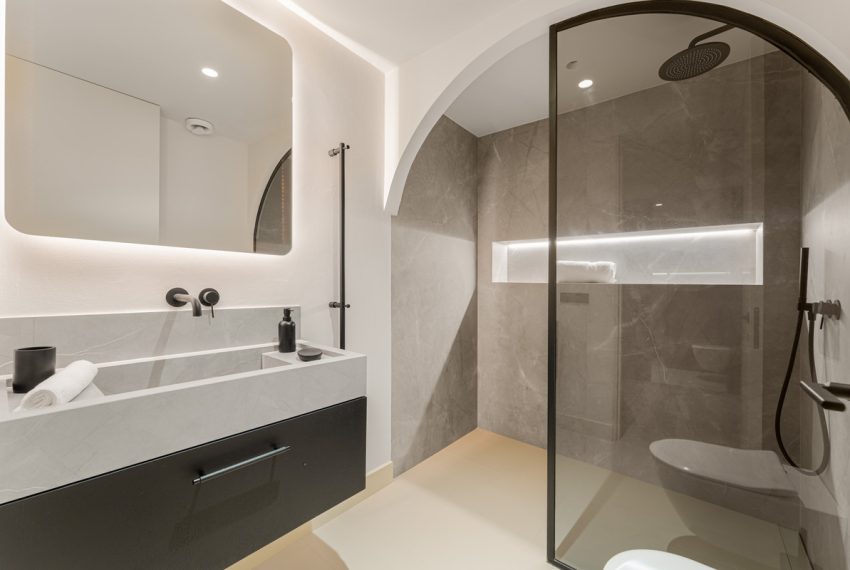 R5177716-Apartment-For-Sale-La-Quinta-Penthouse-Duplex-4-Beds-253-Built-19