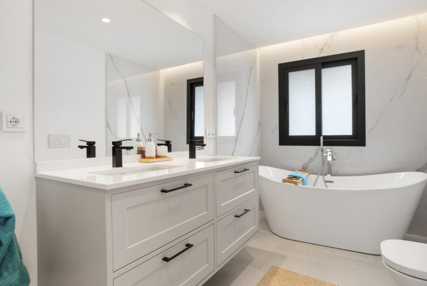 R5177764-Villa-For-Sale-Benahavis-Detached-5-Beds-457-Built-4