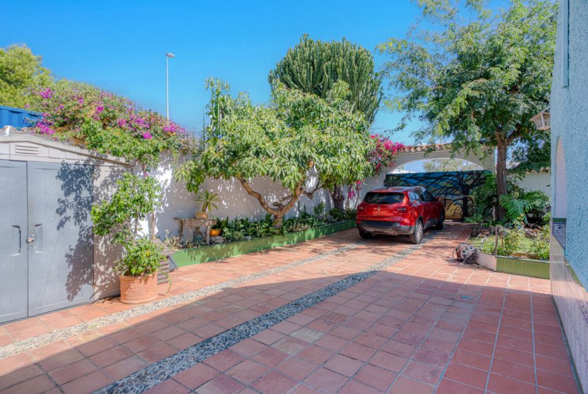 R5177767-Villa-For-Sale-Marbella-Detached-5-Beds-205-Built-10
