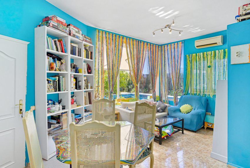 R5177767-Villa-For-Sale-Marbella-Detached-5-Beds-205-Built-3