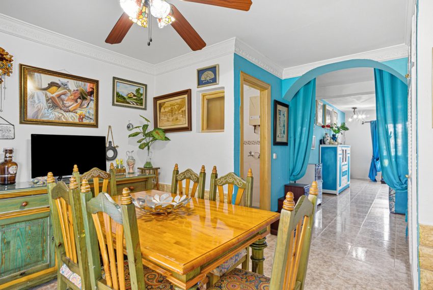 R5177767-Villa-For-Sale-Marbella-Detached-5-Beds-205-Built-8