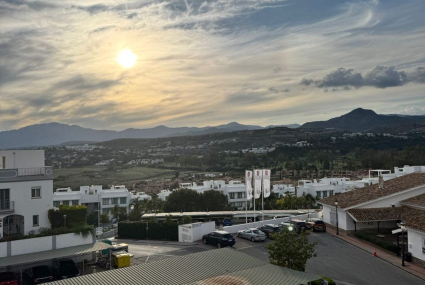 R5177929-Apartment-For-Sale-Estepona-Middle-Floor-2-Beds-92-Built