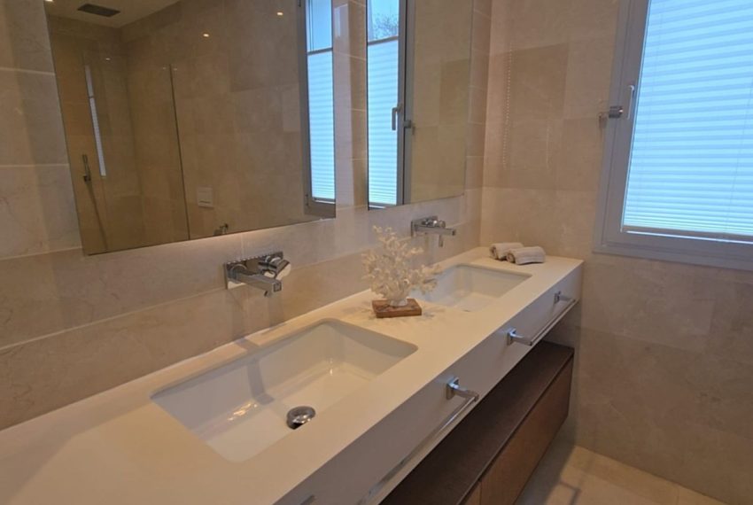 R5179285-Villa-For-Sale-Rio-Real-Detached-3-Beds-193-Built-17