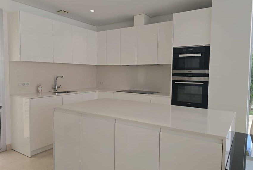 R5179285-Villa-For-Sale-Rio-Real-Detached-3-Beds-193-Built-7
