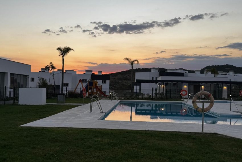 R5179294-Apartment-For-Sale-Estepona-Penthouse-2-Beds-76-Built-1