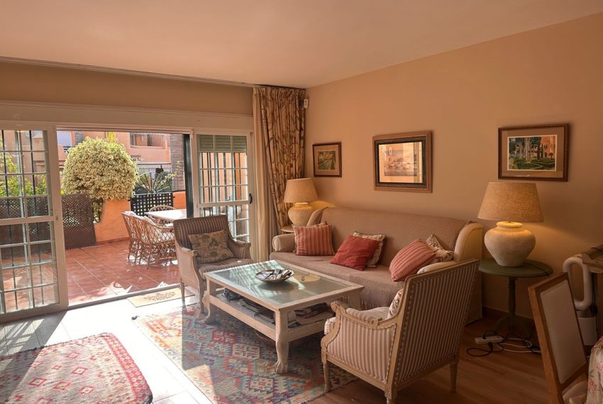 R5179396-Villa-For-Sale-Nagueles-Semi-Detached-3-Beds-304-Built-1