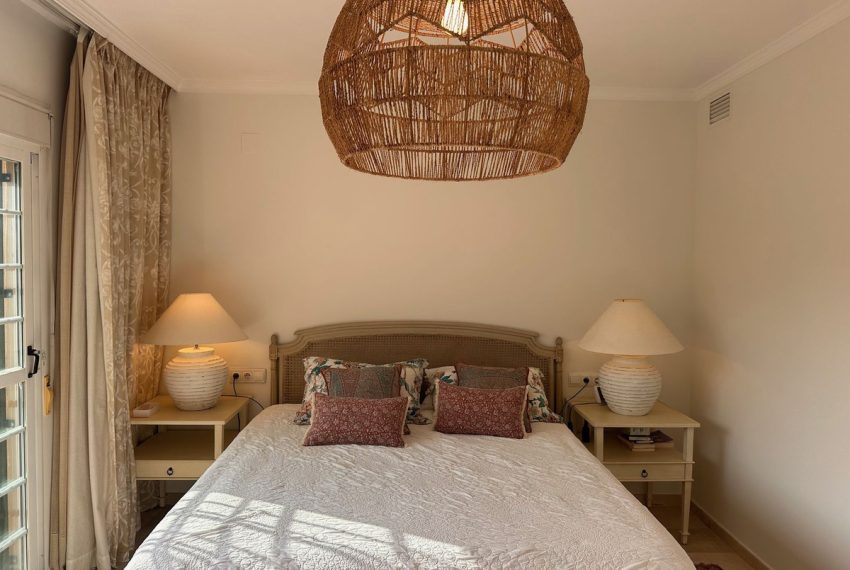 R5179396-Villa-For-Sale-Nagueles-Semi-Detached-3-Beds-304-Built-10