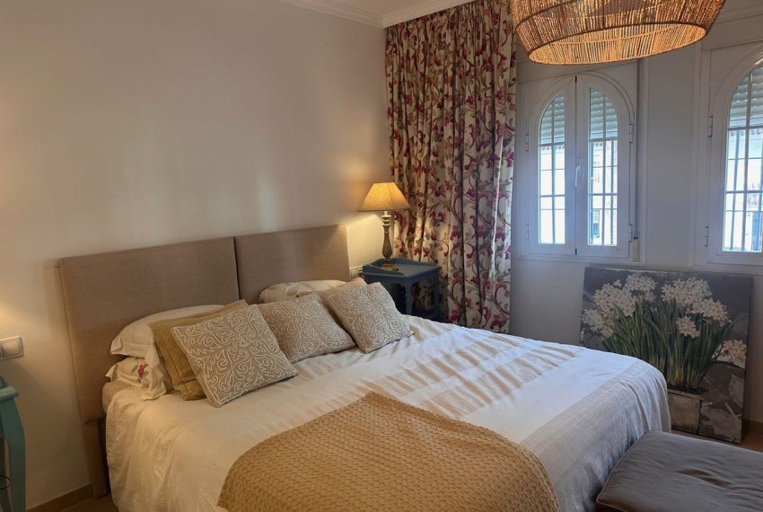 R5179396-Villa-For-Sale-Nagueles-Semi-Detached-3-Beds-304-Built-11