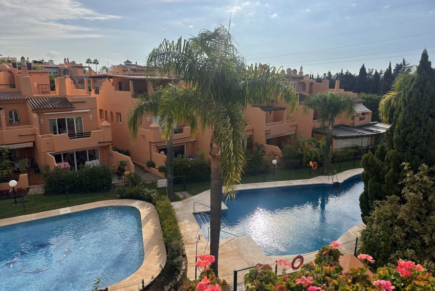 R5179396-Villa-For-Sale-Nagueles-Semi-Detached-3-Beds-304-Built-12