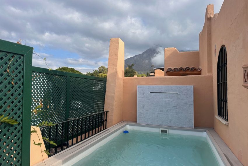 R5179396-Villa-For-Sale-Nagueles-Semi-Detached-3-Beds-304-Built-13