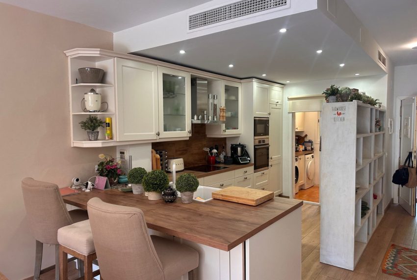 R5179396-Villa-For-Sale-Nagueles-Semi-Detached-3-Beds-304-Built-4