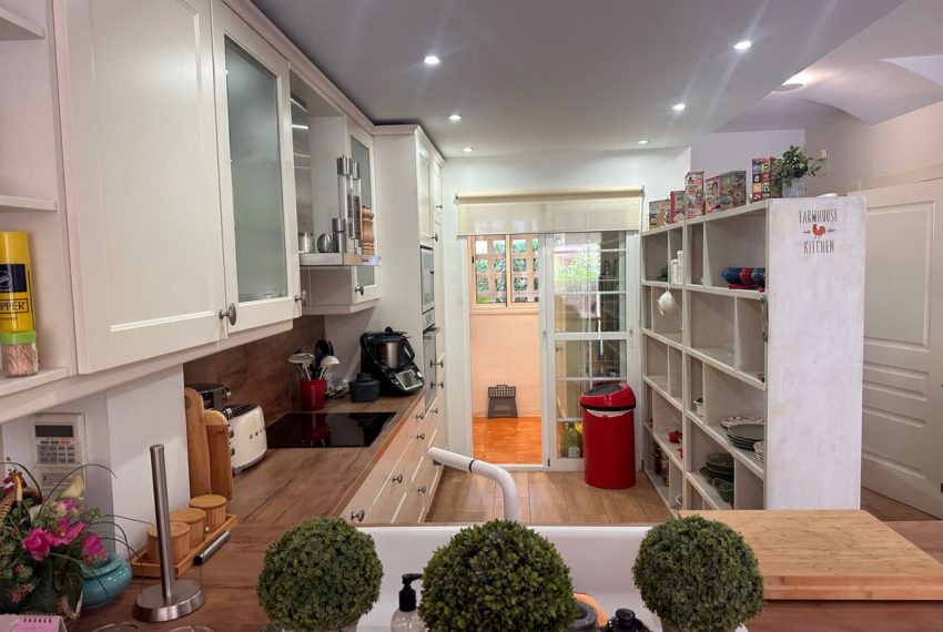 R5179396-Villa-For-Sale-Nagueles-Semi-Detached-3-Beds-304-Built-5