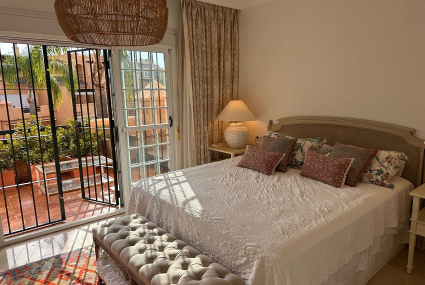 R5179396-Villa-For-Sale-Nagueles-Semi-Detached-3-Beds-304-Built-9