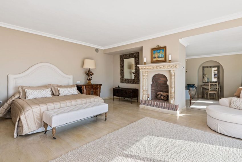 R5179402-Villa-For-Sale-Los-Monteros-Detached-5-Beds-866-Built-8