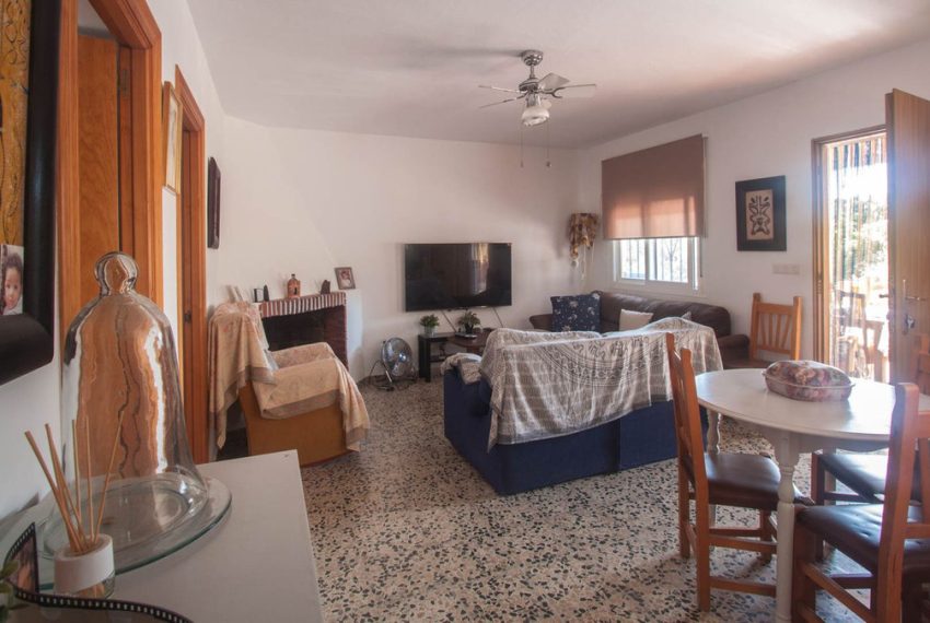 R5179522-Villa-For-Sale-Estepona-Finca-3-Beds-95-Built-4