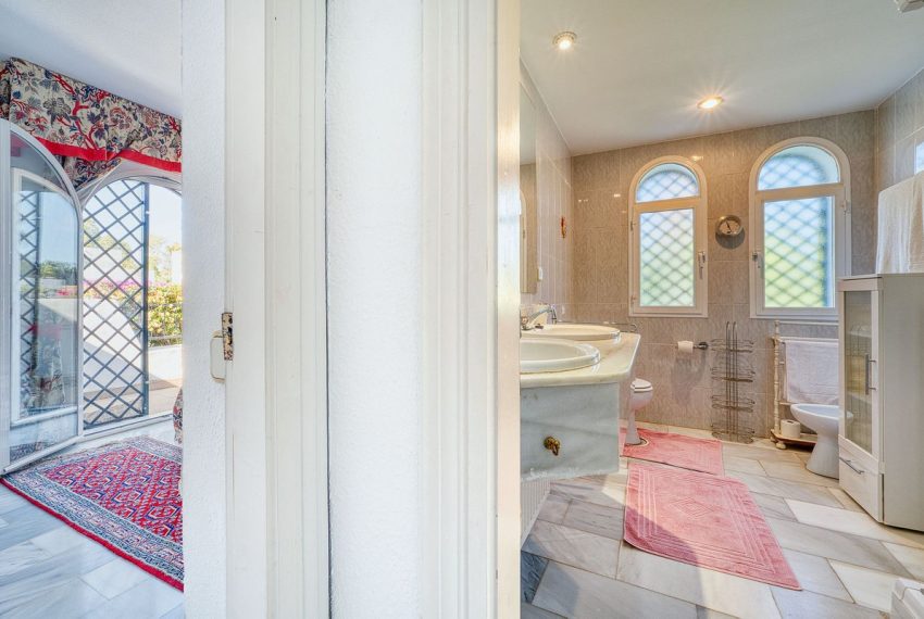 R5179537-Villa-For-Sale-Nueva-Andalucia-Detached-4-Beds-167-Built-17