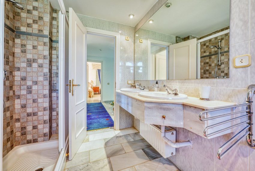 R5179537-Villa-For-Sale-Nueva-Andalucia-Detached-4-Beds-167-Built-18