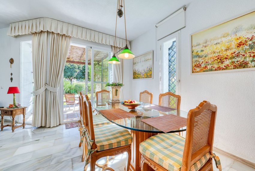 R5179537-Villa-For-Sale-Nueva-Andalucia-Detached-4-Beds-167-Built-4