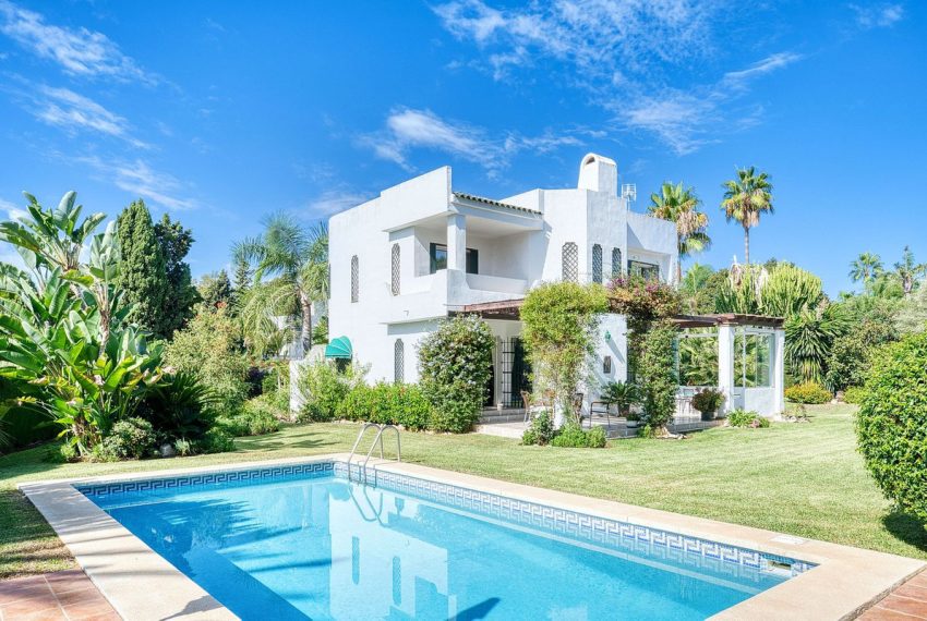 R5179537-Villa-For-Sale-Nueva-Andalucia-Detached-4-Beds-167-Built