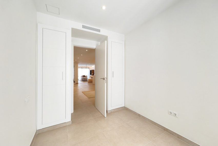 R5179732-Apartment-For-Sale-Nueva-Andalucia-Ground-Floor-3-Beds-121-Built-11