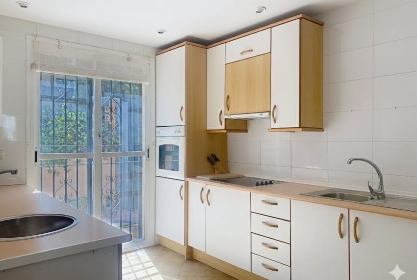 R5179825-Villa-For-Sale-Guadalmina-Alta-Semi-Detached-4-Beds-254-Built-10