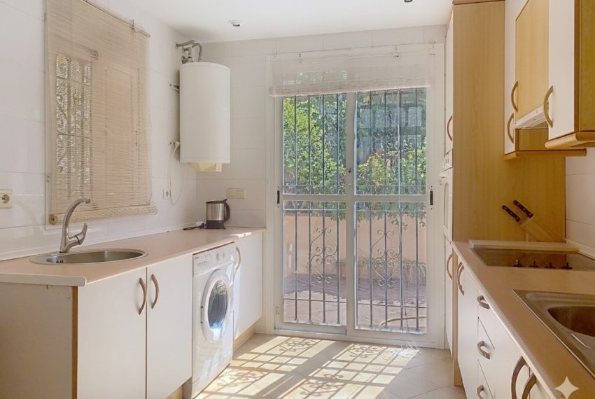 R5179825-Villa-For-Sale-Guadalmina-Alta-Semi-Detached-4-Beds-254-Built-14